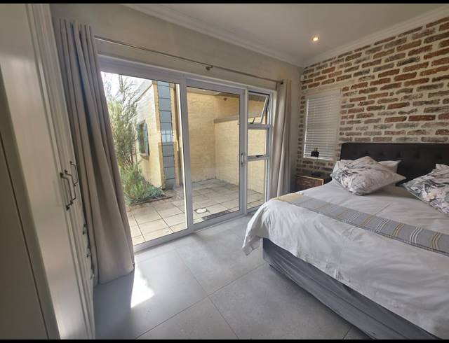 1 BEDROOM FLAT FOR SALE IN LOCHVAAL
